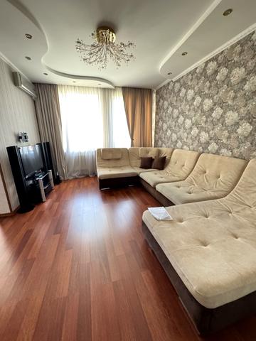 Середньофонтанська вул., 19б