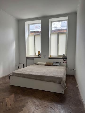 Софії Ковалевської вул., 5