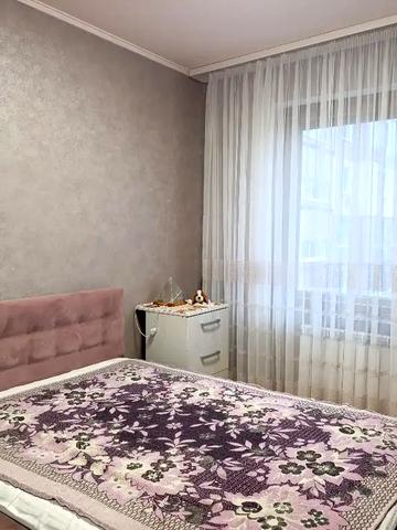 Героїв просп., 10