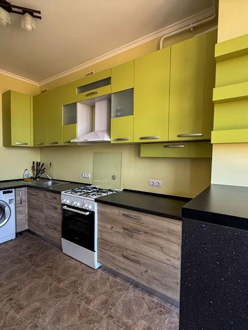 Миру вул., 9 кор.1