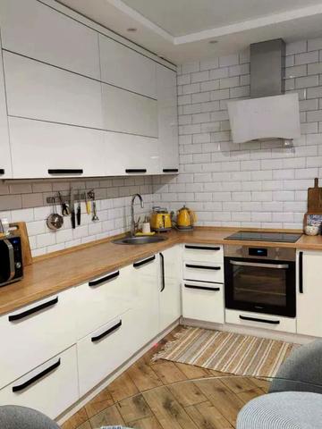 Пріорська вул. (Полупанова), 16