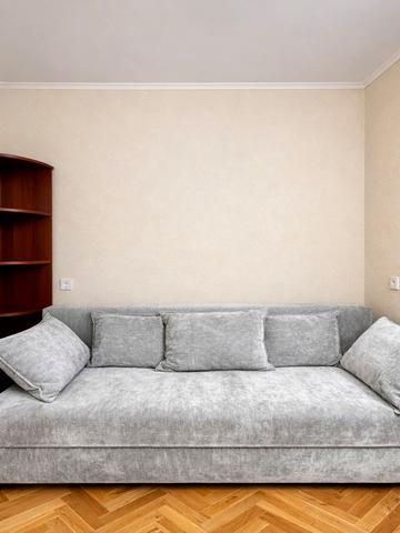 Василя Тютюнника вул. (Анрі Барбюса), 5-Б