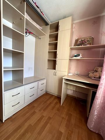 Ньютона вул., 115