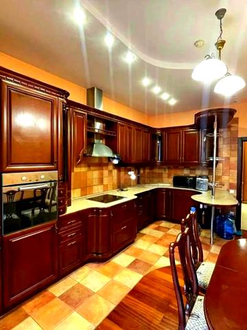 Василя Тютюнника вул. (Анрі Барбюса), 5-В