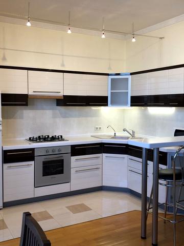 Боричів Тік вул., 30/32