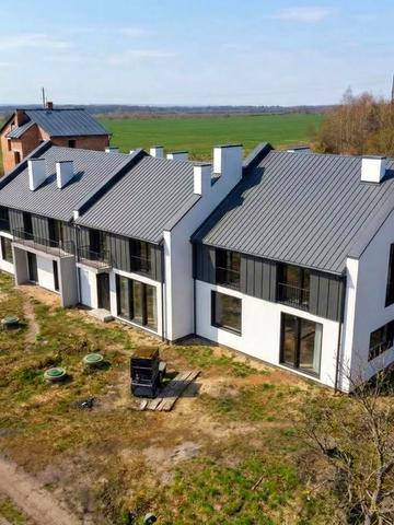 Вишнева вул.