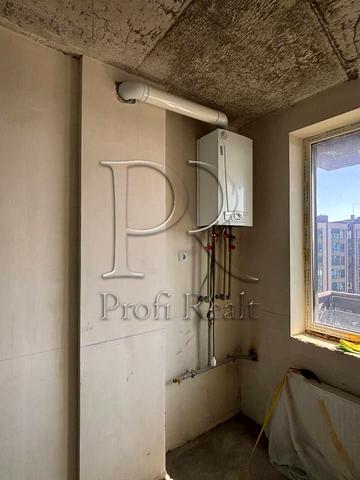 Героїв Небесної Сотні просп., 16/8