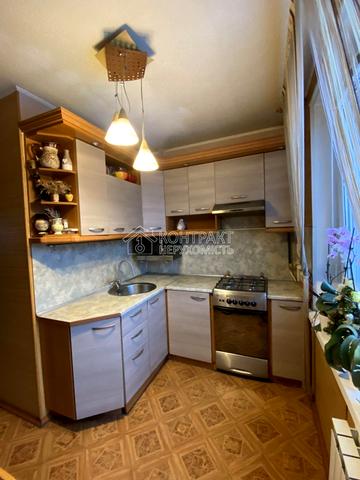 Фесенківський вїзд, 8