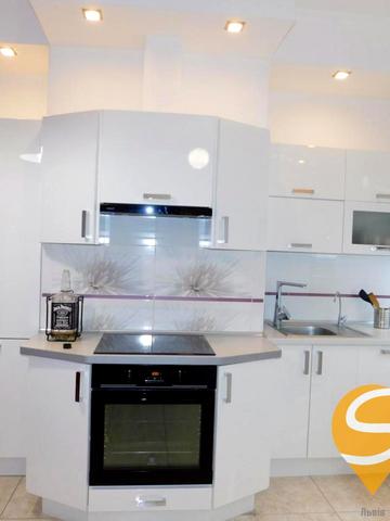 Вячеслава Чорновола просп. (), 75