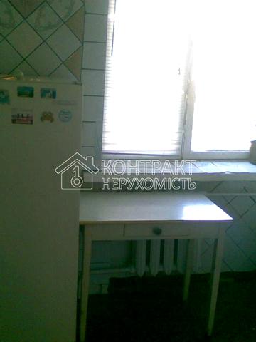 Миру вул., 76