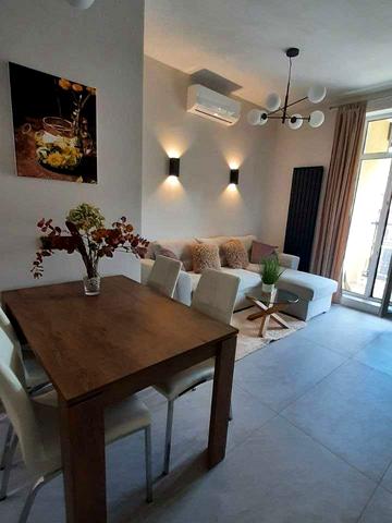 Дегтярна вул., 7