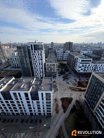 Салютна вул., 2к8