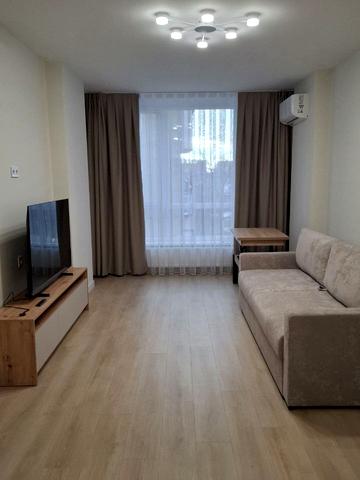 Флотська вул., 10-Б