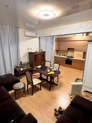 Маяковського просп., 16