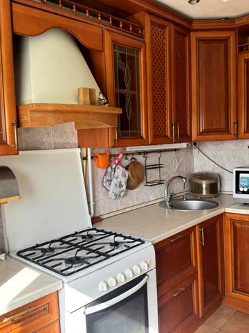 Юрія Кондратюка вул. (Комунарівська), 11