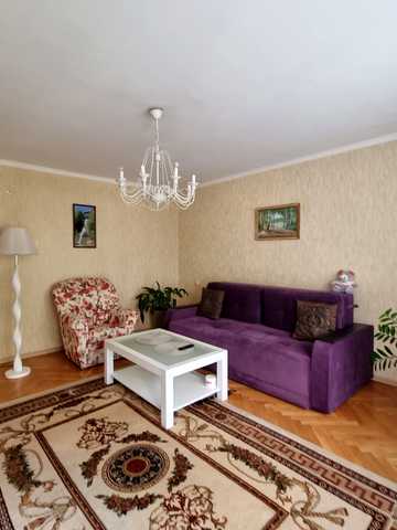 Лесі Українки бульв., 28-А