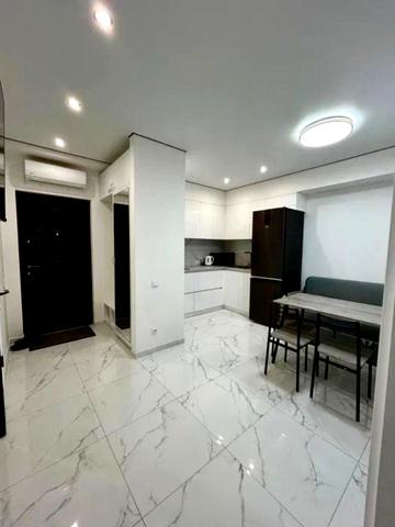 Літературна вул., 8