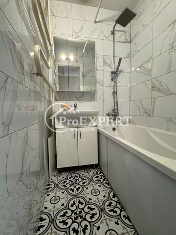 Андрія Малишка вул., 13-А