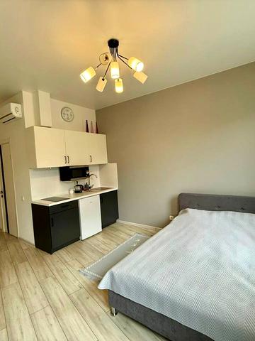 Валерія Самофалова вул. (Каманіна), 20