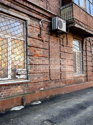 Марїнська вул., 11