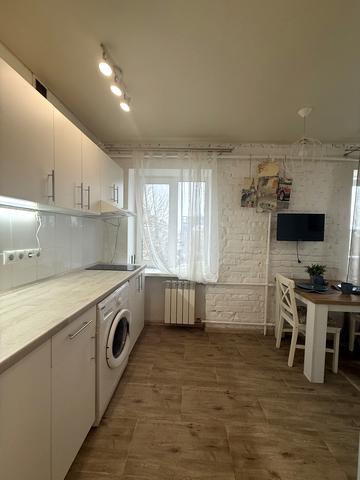 Межигірська вул., 54