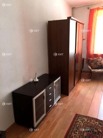 Костомарівська вул., 18