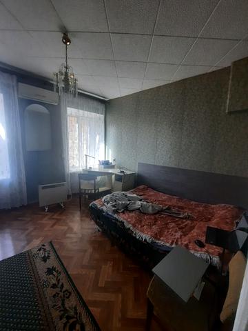 Різовська вул., 8