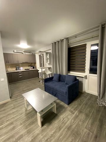 Олександра Поля просп. (Кірова), 76-Б