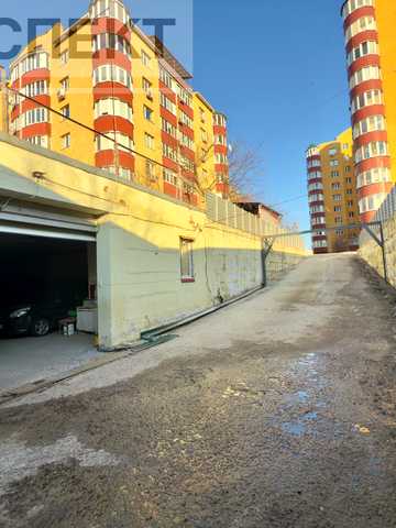 Заливна вул., 1/1