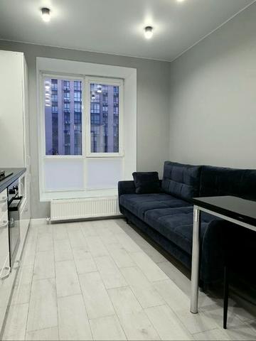 Набережна Перемоги вул., 42