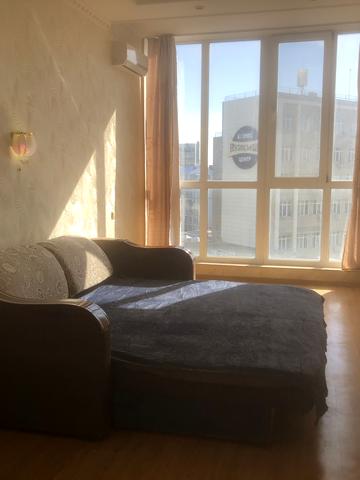 Академіка Корольова вул., 5/4