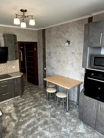 Михайла Донця вул., 2-А