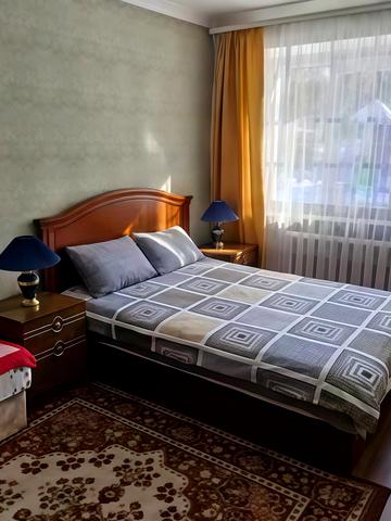 Львівська вул., 1