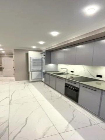 Іскринський пров., 19б