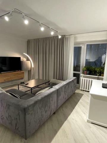 Академічна вул. (Піонерська), 3/1