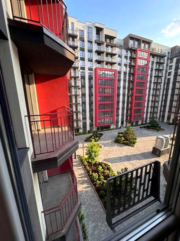 Романа Левицького вул., (Будинок 4)