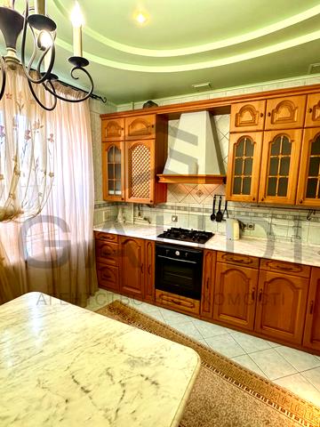 Шнеєрсона вул., 2-Б