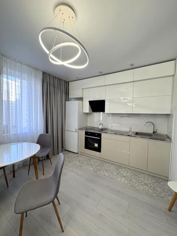 Перлинна вул., 7