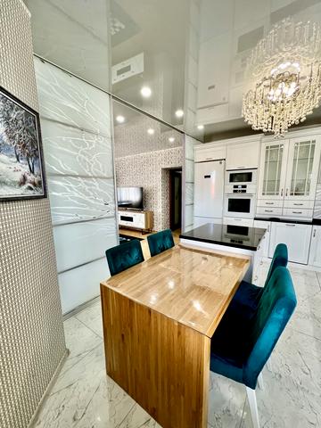 Вацлава Гавела бульв. (Івана Лепсе), 7-В