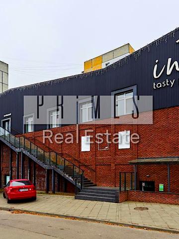 Шкільна вул. (Юрія Гагаріна), 1