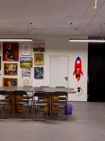 Зоряний бульв., 1м