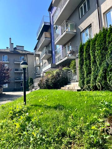 Джерельна вул., 93