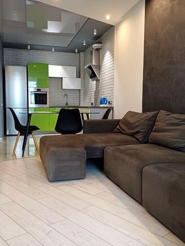 Вячеслава Липинського вул. (), 28