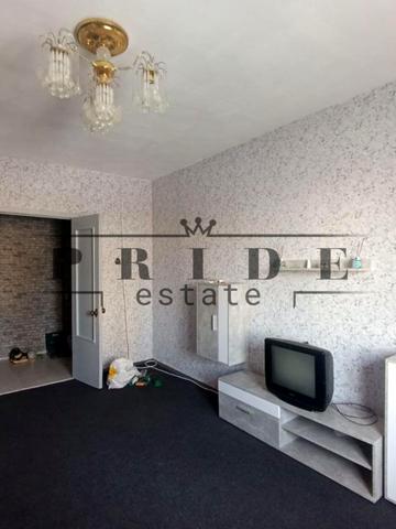 Романа Шухевича просп. (Генерала Ватутіна), 8