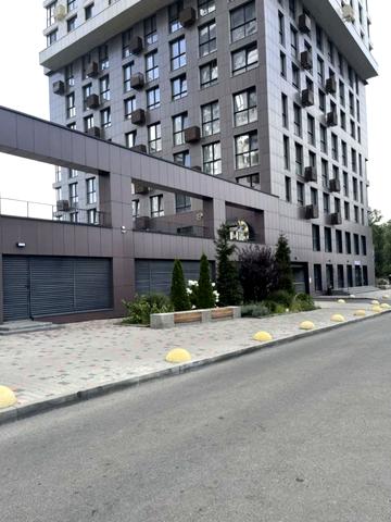 Зоряний бульв., 1м