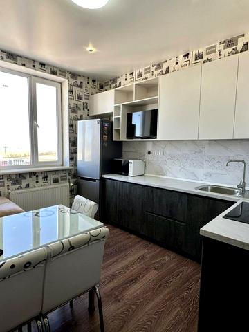 Владислава Бувалкіна вул., 44/6