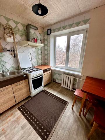 Камянська вул., 30