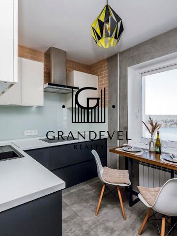 Миколи Ушакова вул., 16