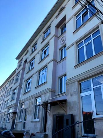 Квіткова вул. (Богуна), 1