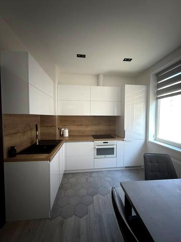 Генуезька вул., 3б